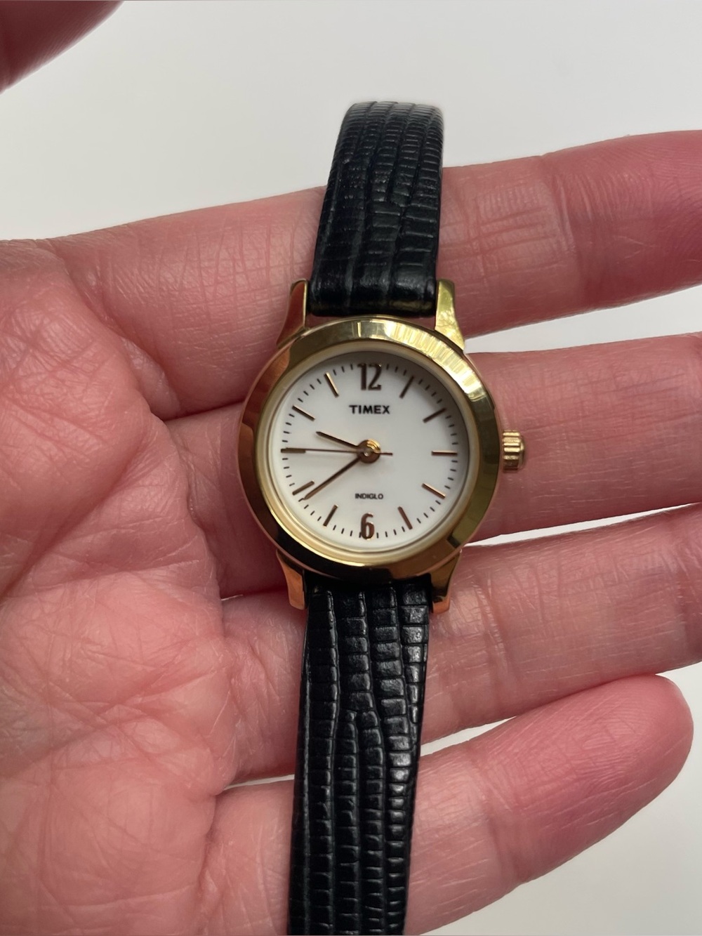 VINTAGE TIMEX Indiglo Leather Watch